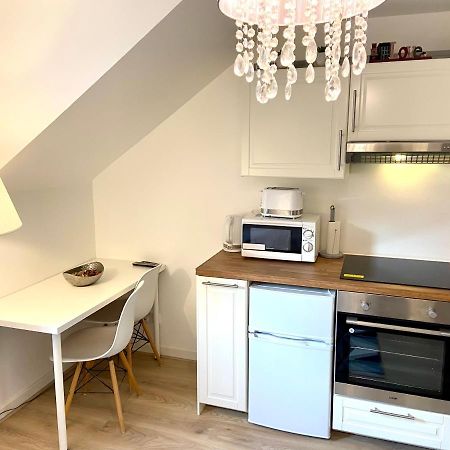 London Studio Self Contained, Newly Furbished Екстер'єр фото