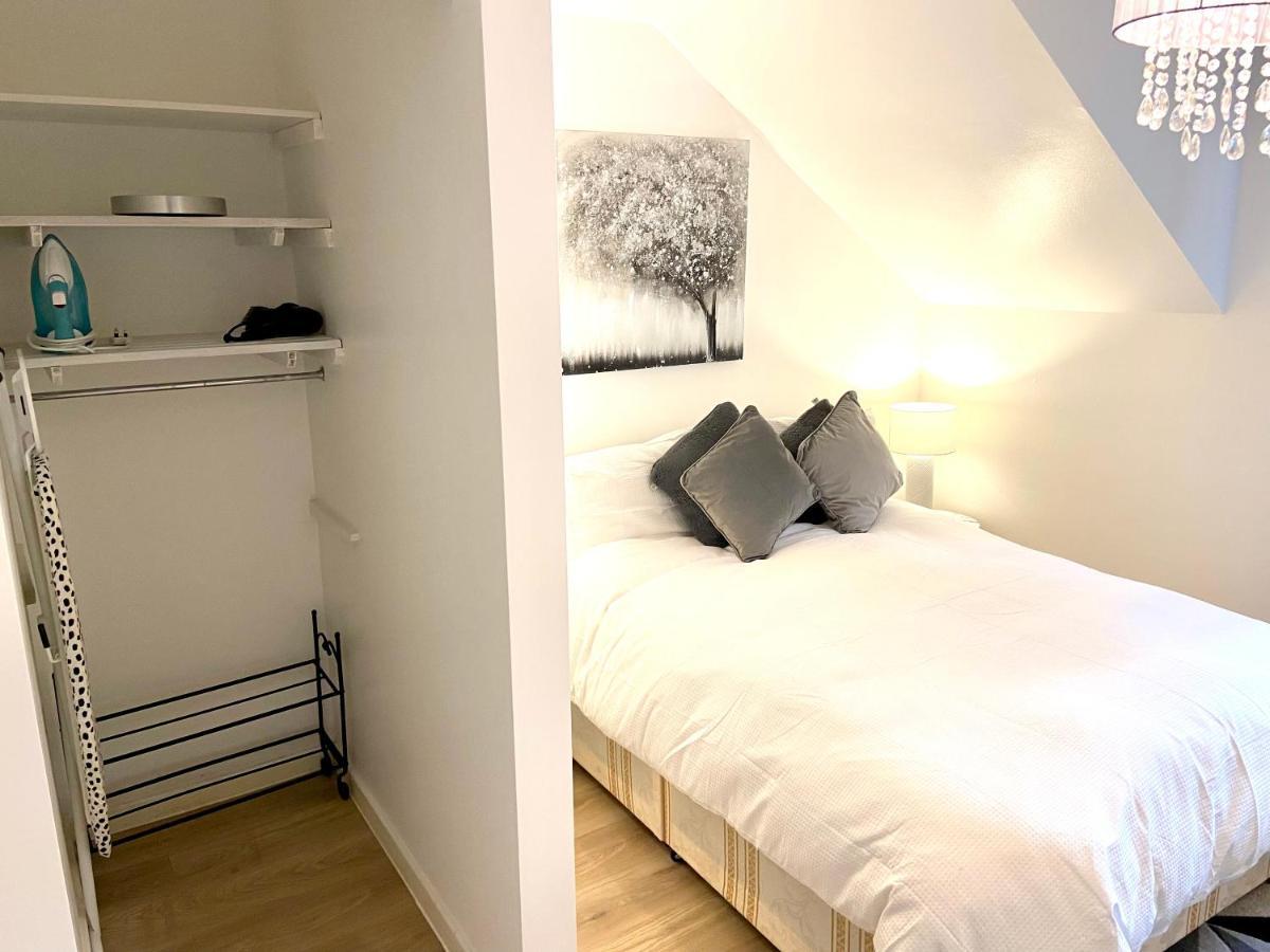 London Studio Self Contained, Newly Furbished Екстер'єр фото