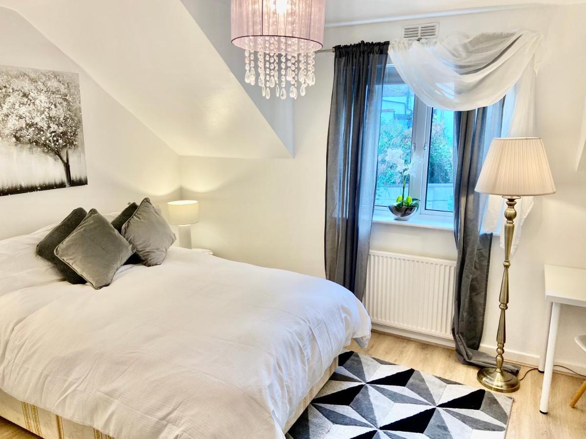 London Studio Self Contained, Newly Furbished Екстер'єр фото