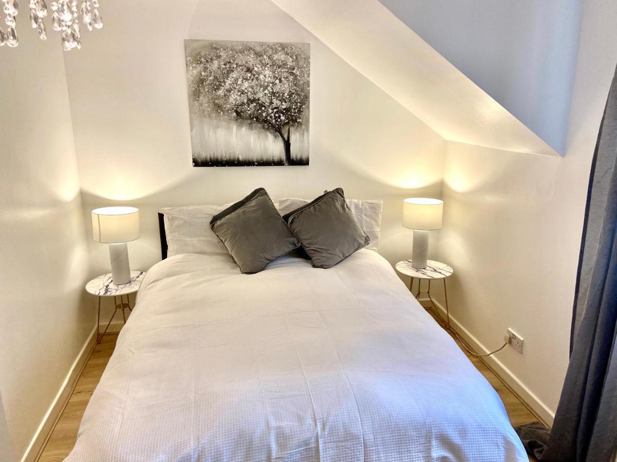 London Studio Self Contained, Newly Furbished Екстер'єр фото